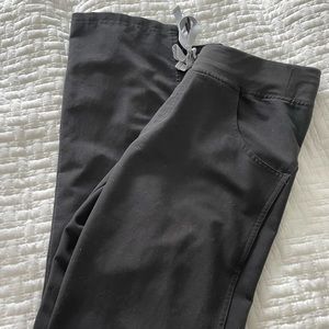 Figs Kade black XS regular